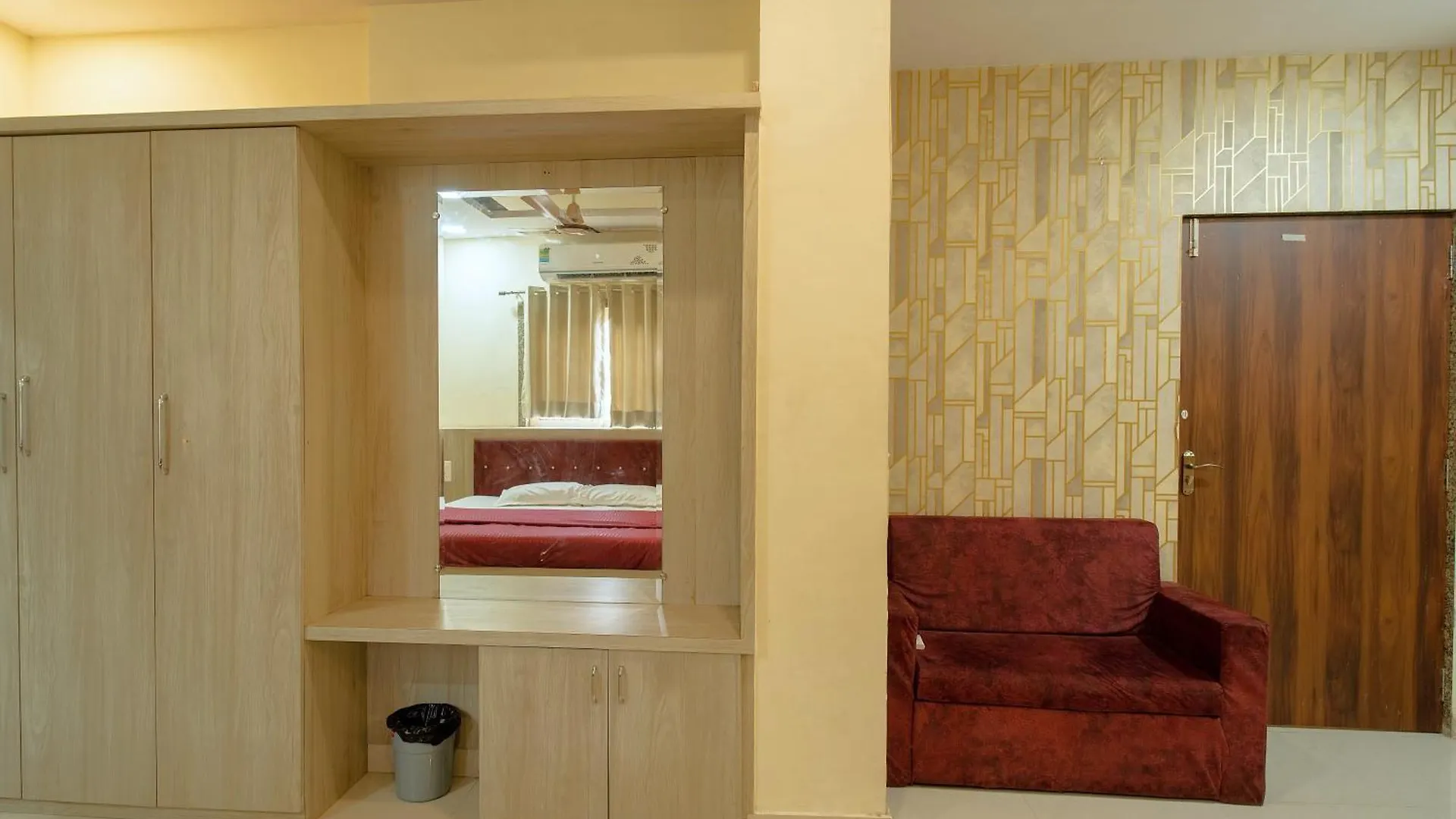Majestic Hotel And Restro Udaipur
