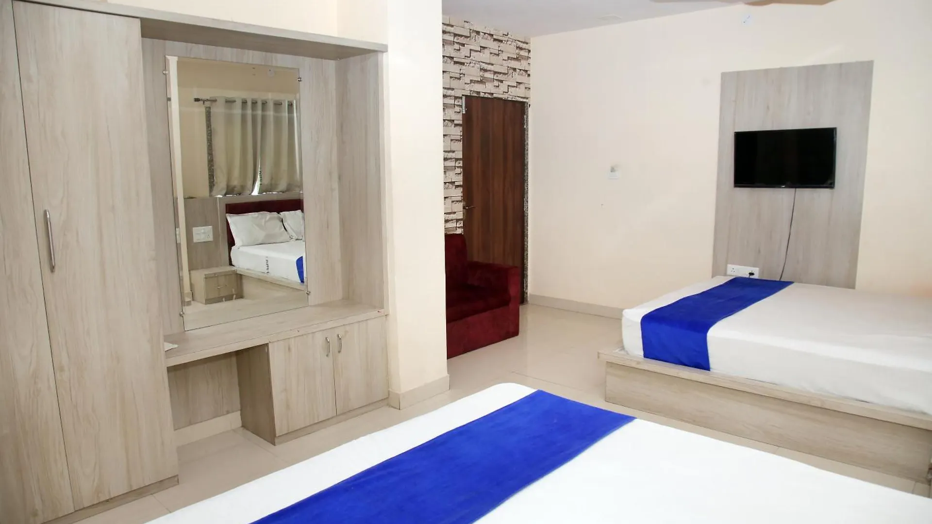 Majestic Hotel And Restro Udaipur