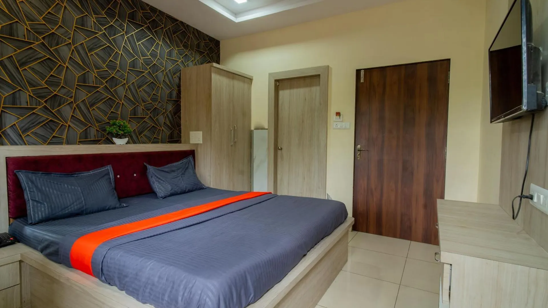 Majestic Hotel And Restro Udaipur